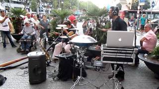 Musica tribal en plaza cataluña bcn