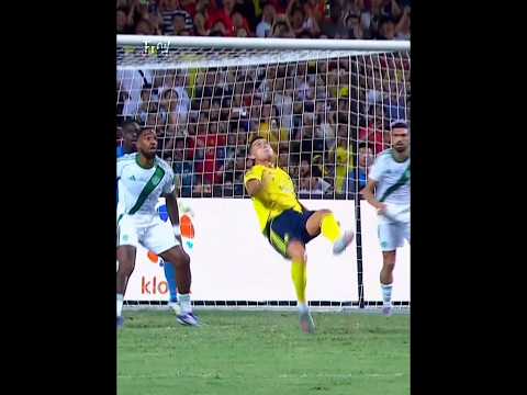 Ronaldo Bicycle Kick + Player Reaction🥶🤯