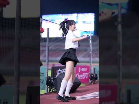  溫妮weni,學生妹版本勇敢猛進 #cheerleader #台湾チア #rakutengirls #樂天女孩 