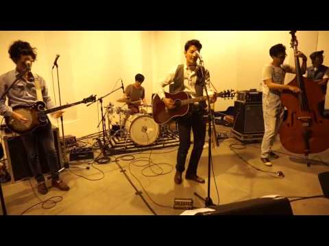 ร้อย - Pae Arak and the Pisat band at Rockademy