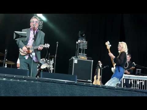 Squeeze, with The NHS Choir - Lewisham & Greenwich - From The Cradle To The Grave  -