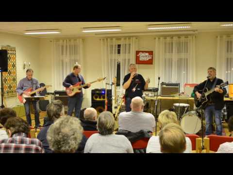 The 2i's Coffee Band - When You Walk In The Room