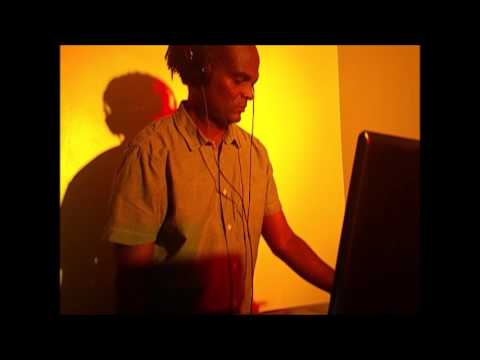 Promotional video thumbnail 1 for DJ Casplash