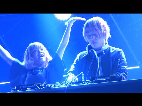 LIVE のサムネイル