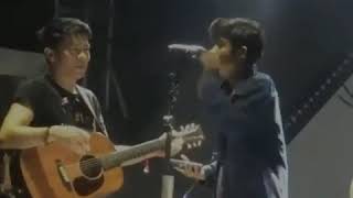 Download lagu Story WhatsApp lagu Noah Keren , cover sama penonton , Dan Mungkin Bila Nanti mp3