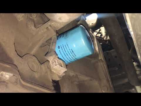 Renault Fluence Ölfilter wechseln - Renault Fluence oil filter - Renault 15 20 857 58R