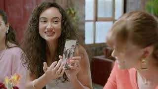 Motorola Motorola x Pantone 2025: Comforting. Elegant. Luxe.