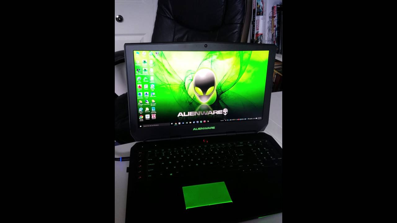 Alienware laptop and PC sharing wallpapers???