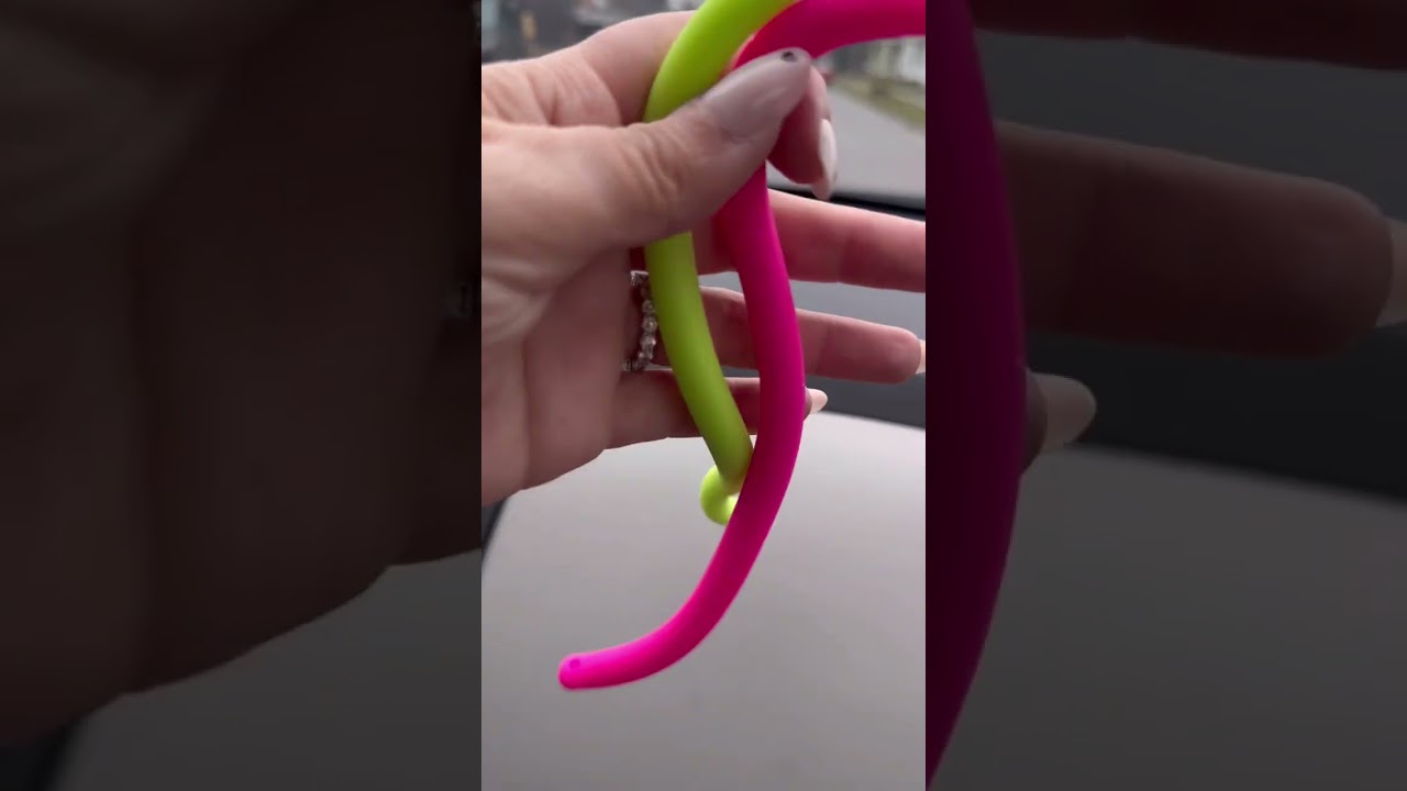 Reusable Slurpee Cups! There’s a straw and a fidget noodle! #7eleven #slurpee #asmr #foodie #shorts