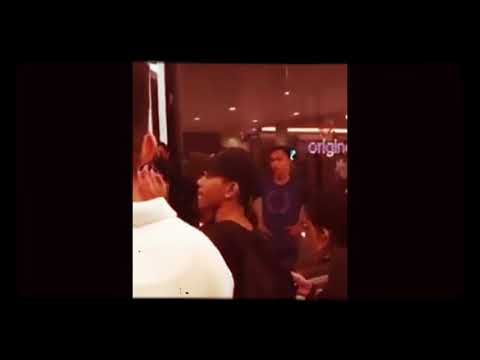 Berdarah hidung kasut punya hal