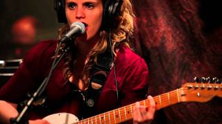 Anna Calvi - Suzanne &amp; I (Live on KEXP)