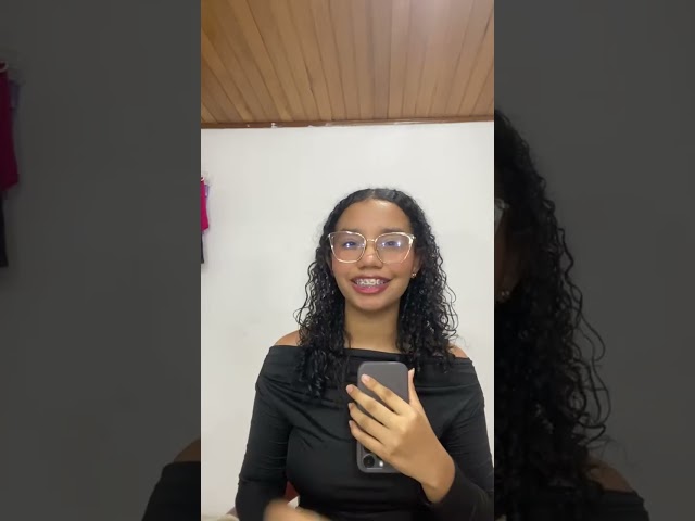 Vídeo relacionado con De un hombre obligado a levantarse con el pie derecho y otras crónicas