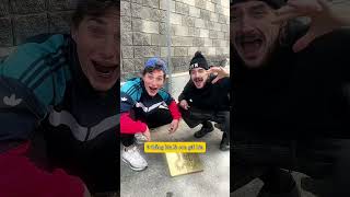 Bạn trai biến thành chó gặm túi hài hước 🤣