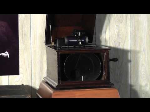 Edison blue amberol cylinder 2339 - Traumerei and Romance by Breeskin on violin