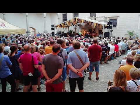 Karel Plíhal zpátky na zámeckém pódiu