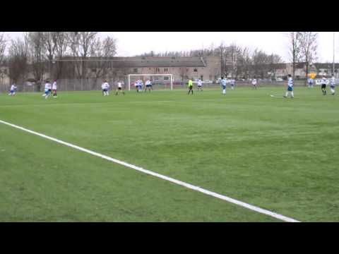 Davy scoort 1-0 voor Buitenboys B1 tegen DCG B1