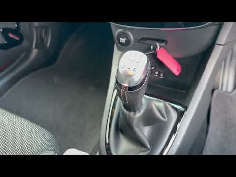 Renault Clio 1.2 IV DYNAMIQUE NAV 5DR - LOW KMS - - Image 2