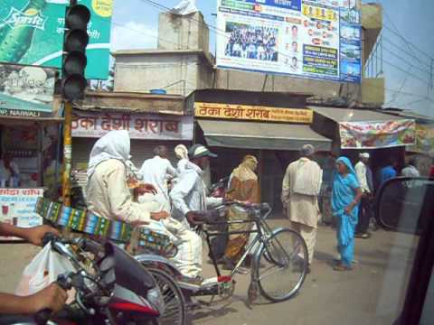 India Rewari : street life, Horn Please!