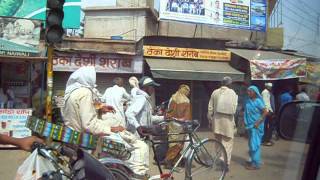India Rewari : street life, Horn Please!
