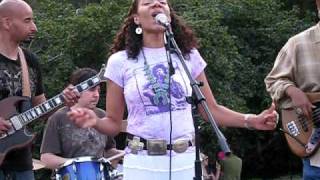MARTHA REDBONE   OUTDOOR CONCERT NYC 2009  STORY OF LOVE