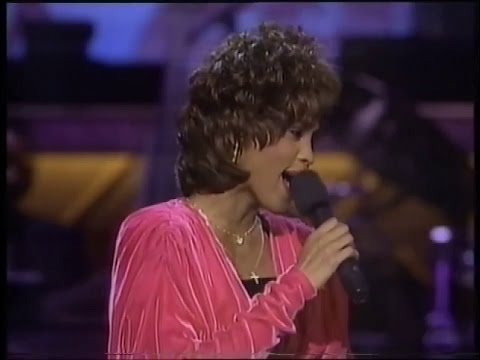 Whitney Houston - One Moment In Time (Live at Sammy Davis Jr 's 60th Anniversary 1989)