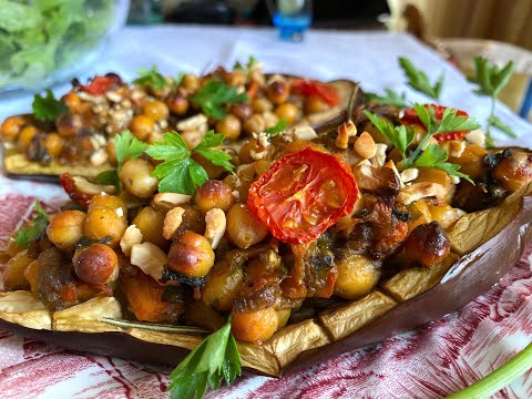 Eggplant Stuffed with Chickpeas in the Oven
