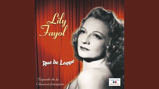 Kadr z teledysku Le bal à Doudou tekst piosenki Lily Fayol