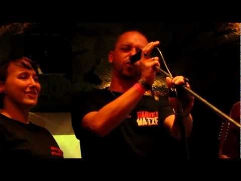 Berserker-Berlin feat. Jessi & Nino - Träume Nicht Dein Leben