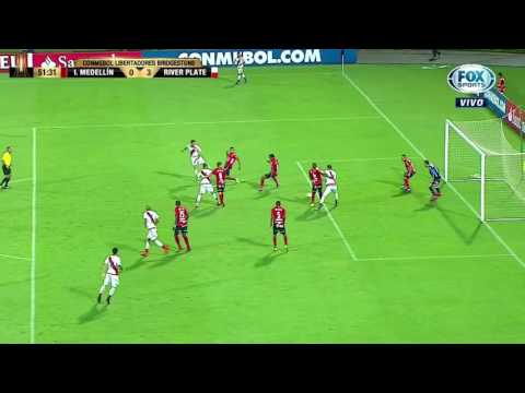 Golazo de Martínez Quarta