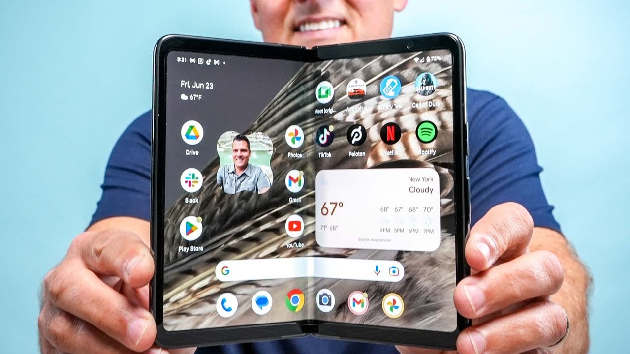 Google Pixel Fold REVIEW: Watch Out, Samsung! - YouTube
