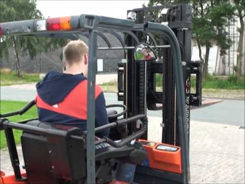 E4689 = 1350 kg Toyota 7FBEST15 from 2007