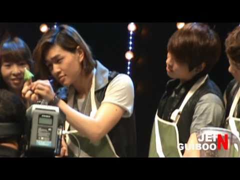 [Fancam] 101122 ONEW - Cute moment in Thailand (watermelon smoothie)