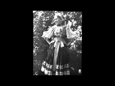 ĽH Hrončekovci - Trhala som bazaličku (Slovak Folk Song)