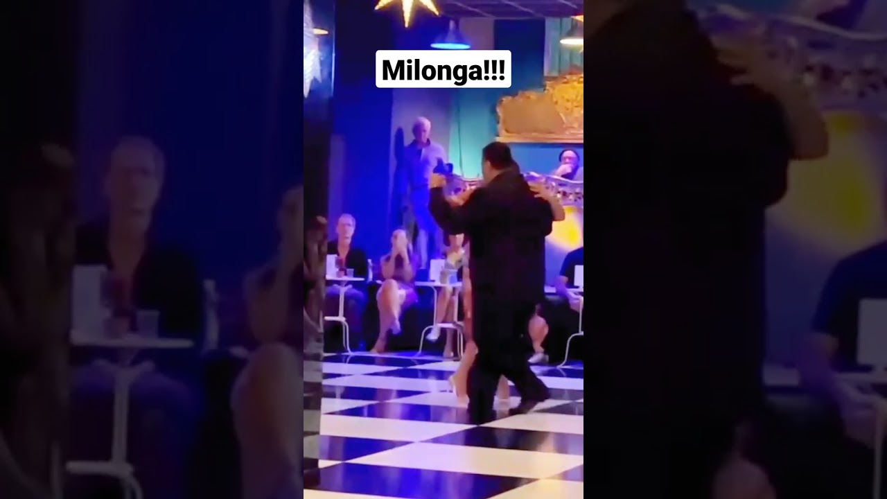 Yanina Erramouspe y Leo Ortiz, última exhibición del 2022, El Boliche Tango Club,  Padova, Italia.