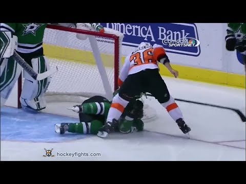 Zac Rinaldo vs Antoine Roussel