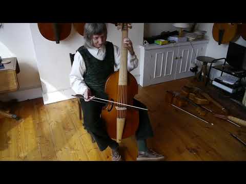 Alison Crum –  Holding the bass viol, part 1