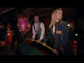 Chantal Janzen duikt stiekem een attractie in - CHANTAL KOMT WERKEN