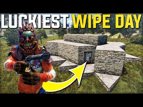 LUCKY START ON WIPE DAY A RICH BASE OWNER GAVE AWAY HIS BASE! - Rust Survival Gameplay | S21-E1