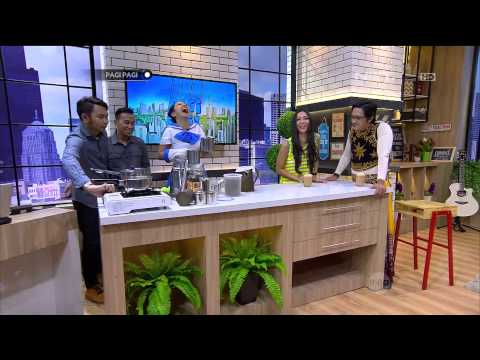 Pagi pagi 9 November 2015 - Kedai Kopi Deli