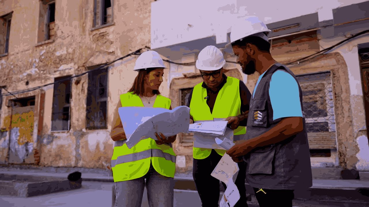 A day on the worksite of the new inclusive public square in Gabadji district (Tunisia)