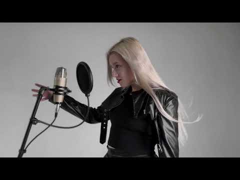 Leana Mask and Max Awers - As the world caves in