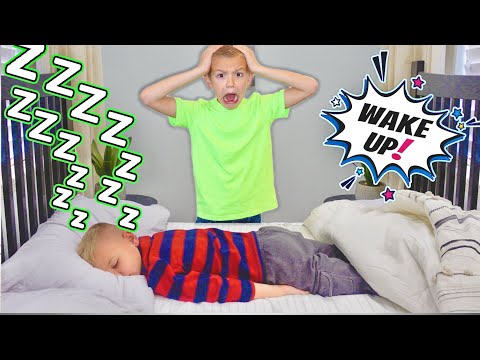 BrOtheR Can’t WaKe Up! Little BrOtheR Is Sleep Walking And Won’t WaKe Up!