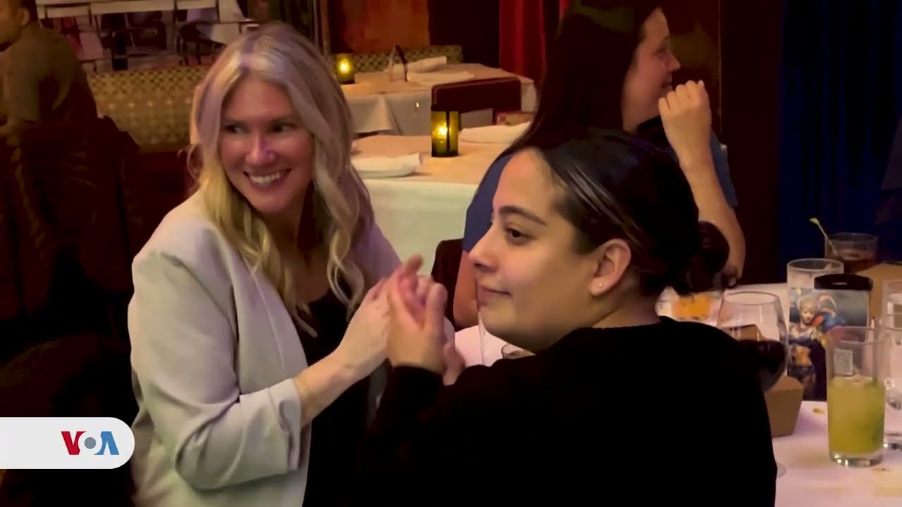 De recetas en un cuaderno a la cocina de un icónico restaurante en Chicago