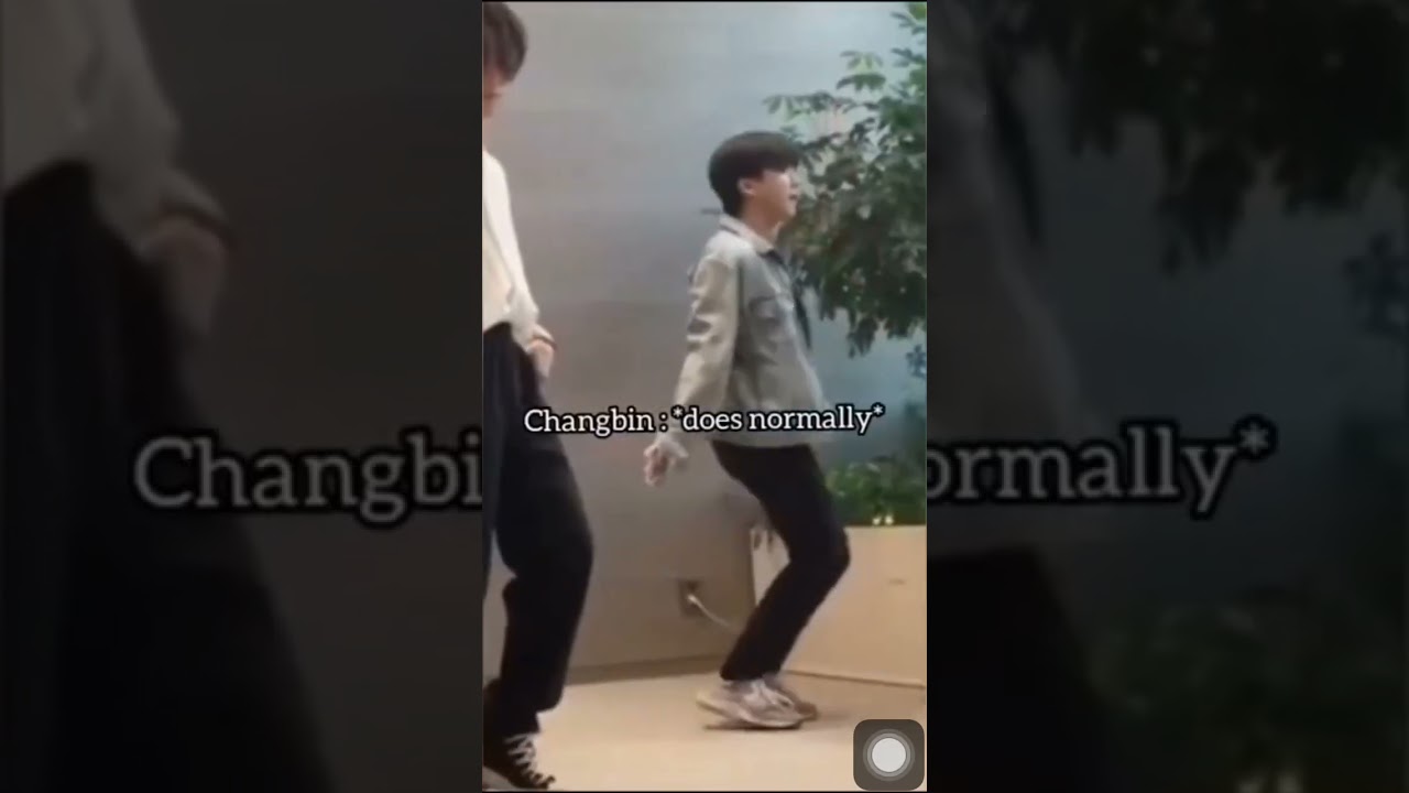 Hyunjin’s body rolls😳😳 #kpop #straykids #hyunjin