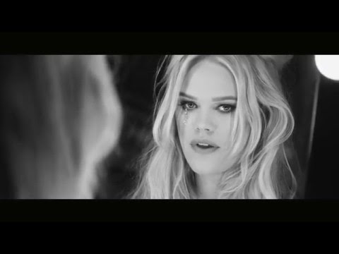 Julia Frej - Blood on their hands