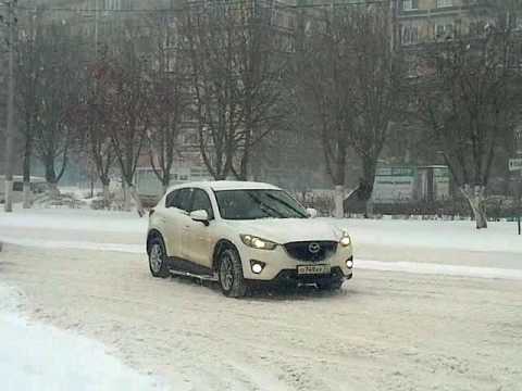 Многие белгородцы опоздали на работу из-за снегопада