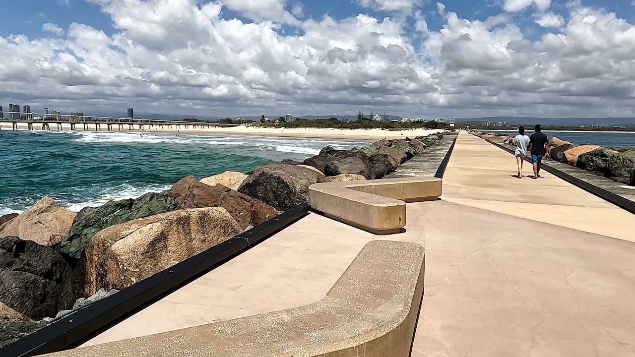 Experience virtual stroll along Gold Coast Seaway.