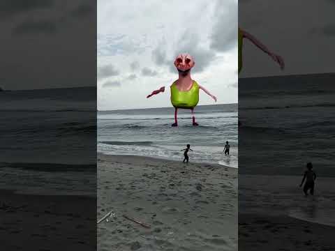 Hamood looking for prey on the beach #granny #funny #animasulucu #horror #memes #animatry #comedy