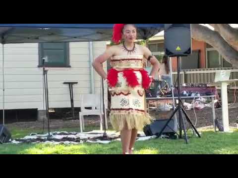 O Le Taualuga & Hula to Jungle by Last Voices