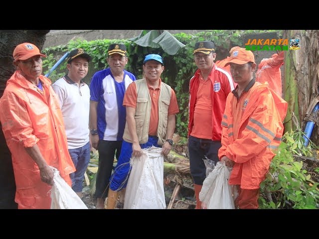 Wakil Walikota Jakarta Selatan Kerja Bakti BBJS Kelurahan Petogogan